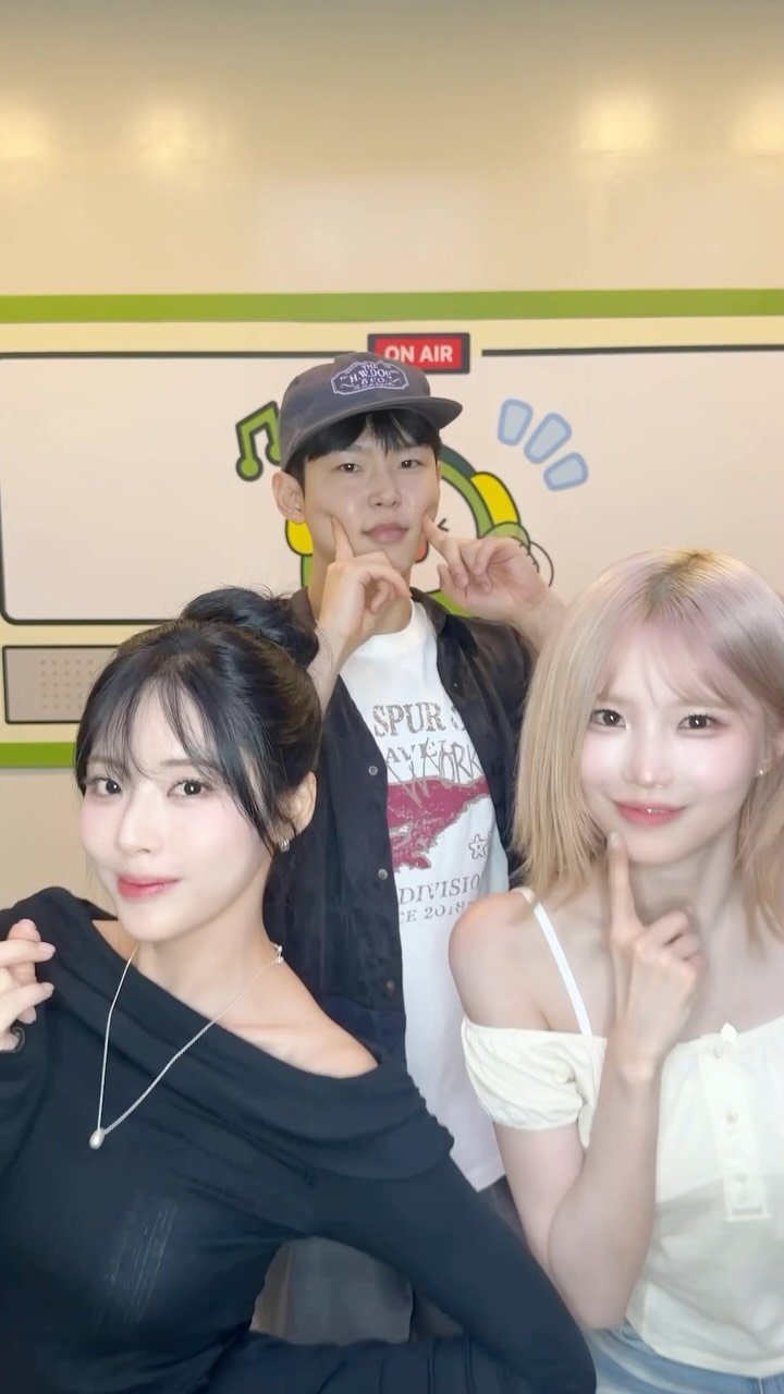 officialfromis_9 게시물 이미지: Got a boost of Vitamin #폴킴...