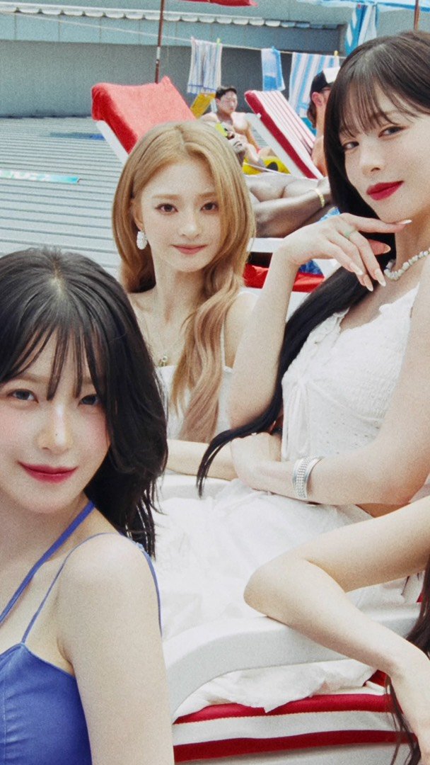 officialfromis_9 게시물 이미지: fromis_9 (프로미스나인)
THE 2ND ALBUM [Glow...