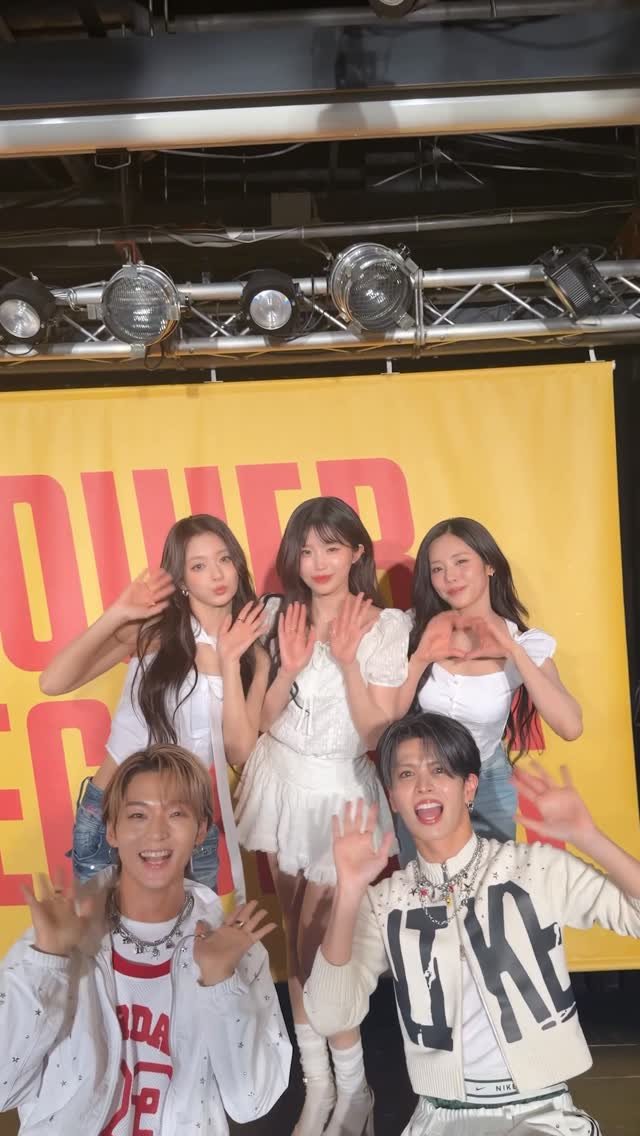 officialfromis_9 게시물 이미지: Steppin‘!!!👟 #LIKE_YOU_BETTER
with...