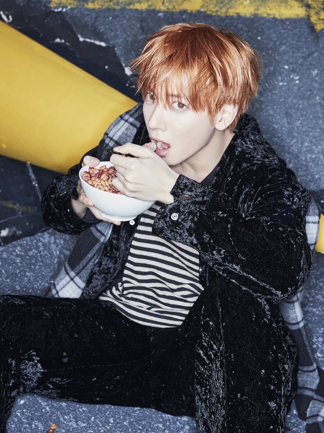 Photo by TXT 투모로우바이투게더 on March 28, 2026. May be an image of one or more people, bangs, magazine, poster and text.