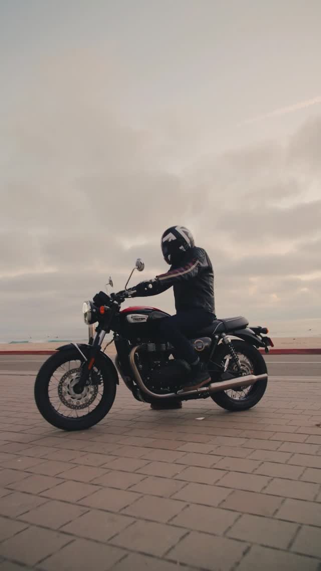 officialtriumph 게시물 이미지: 66 years of the T100, a true original of...