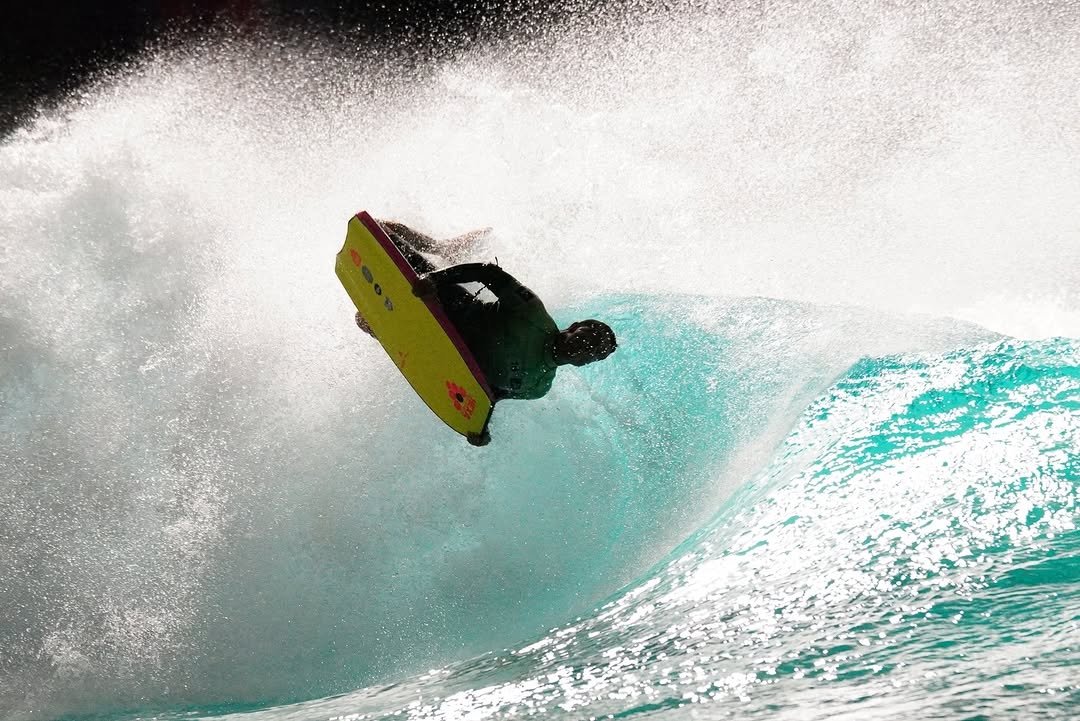 Photo shared by Fabio Aquino on December 20, 2025 tagging @hexaboards. May be an image of surfboard, jet ski, wetsuit, water and text.