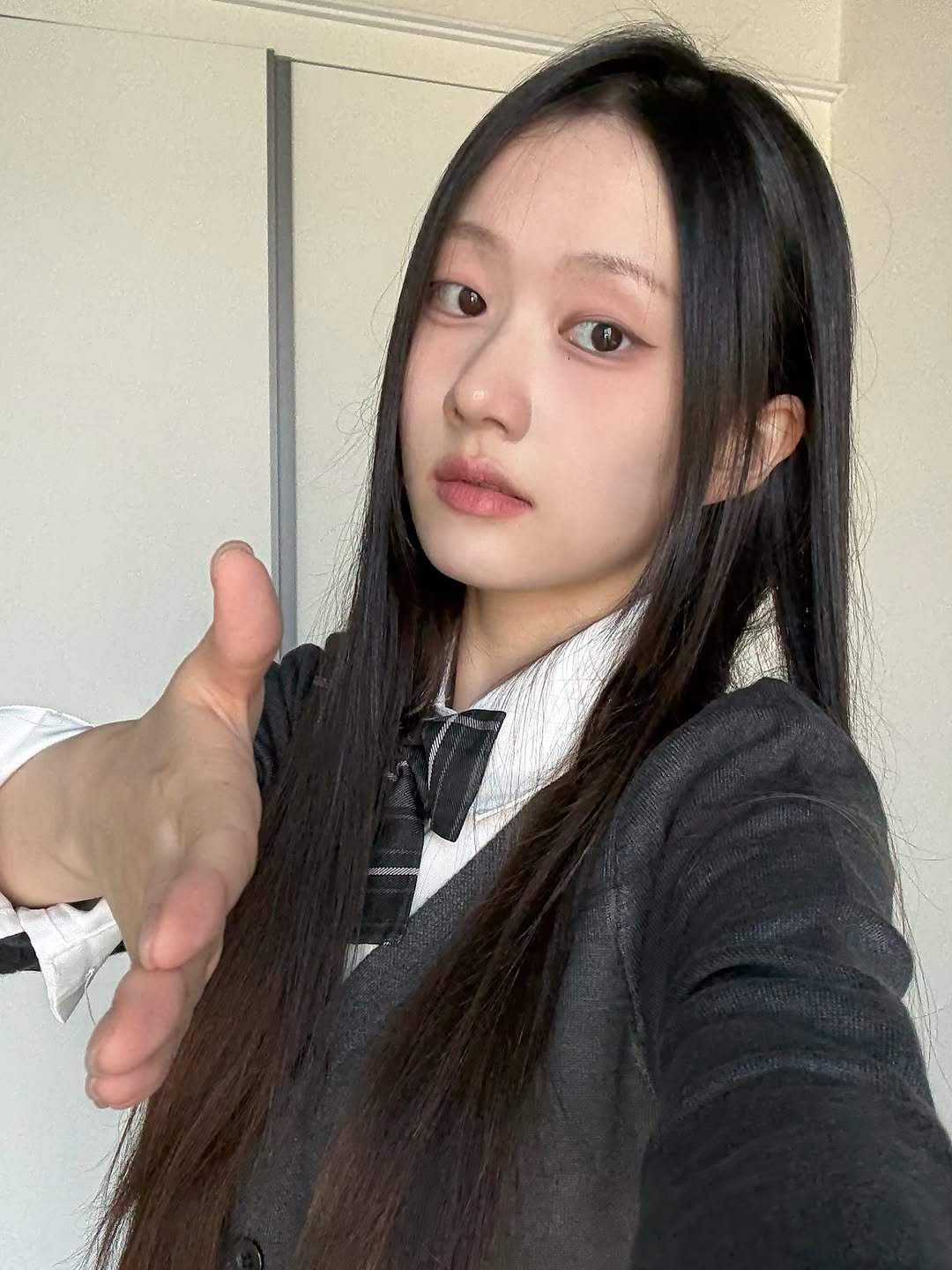 Photo by 오묘 on September 26, 2025. May be a selfie of 1 person, hair and text.