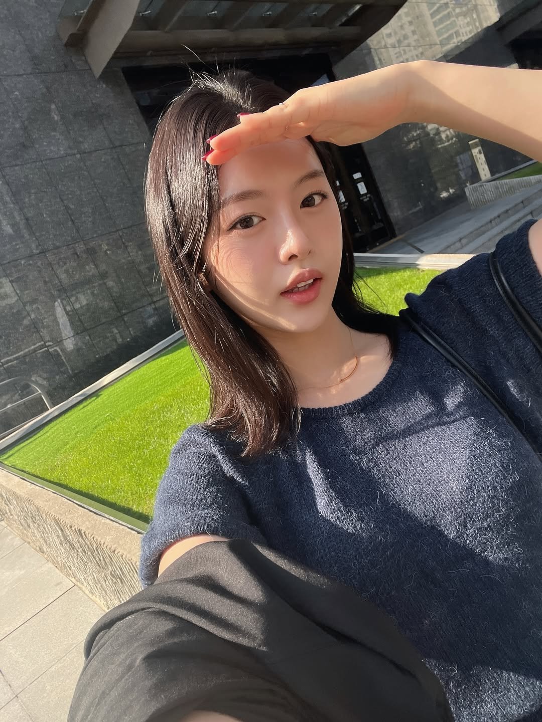 Photo shared by 하늘 민 고울 선 on September 29, 2025 tagging @mood_addition_official. May be an image of 1 person, hair and text.
