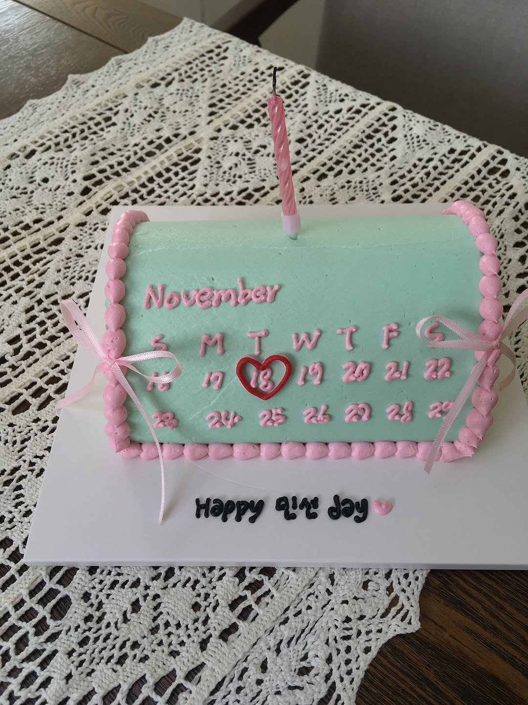 Photo shared by 하늘 민 고울 선 on November 20, 2025 tagging @aovmai. May be an image of cake and text.