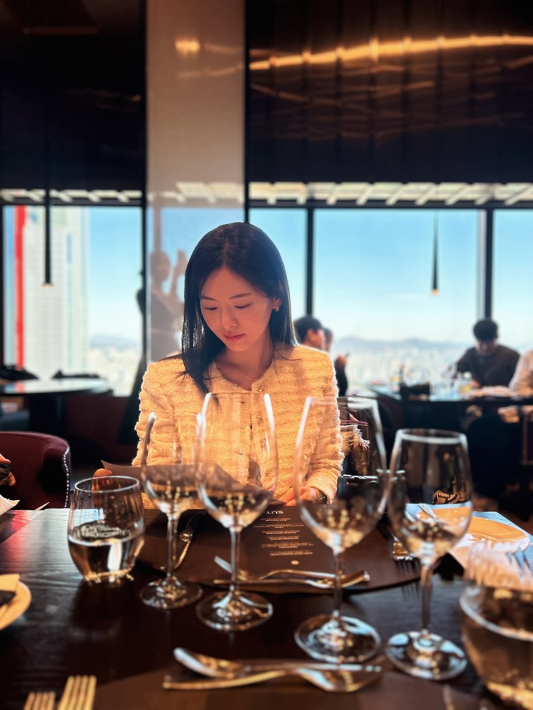 Photo shared by 하늘 민 고울 선 on November 18, 2025 tagging @conradseoul, @naver_official, and @naver.plus.store. May be an image of wine glass and text.