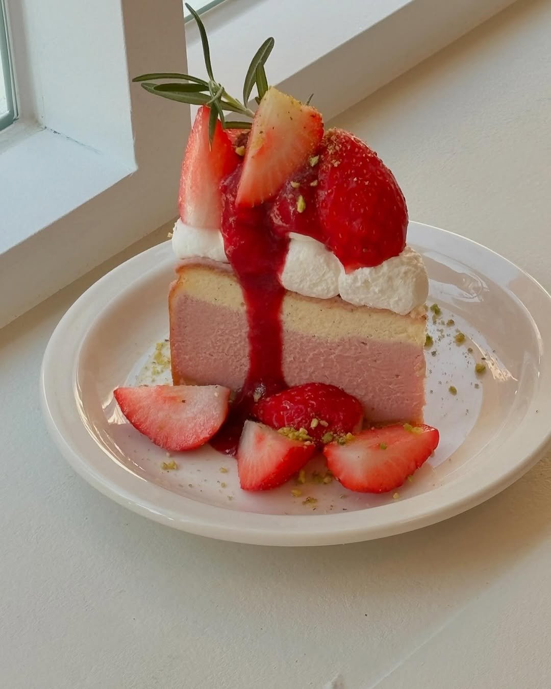 Photo by 리브인오후 on December 07, 2024.