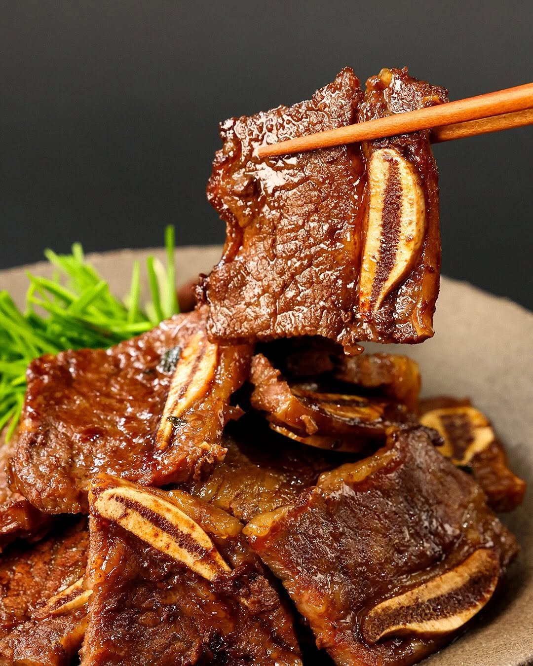 Photo shared by 옥주부 on September 23, 2025 tagging @okjubukitchen_official. May be an image of ossobuco, pork and text.