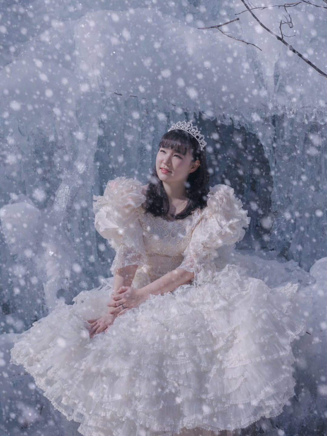 Photo by 🦋Minji Kim (Minhwa)🦋 on March 10, 2026. May be an image of dress, headdress, gown and text.