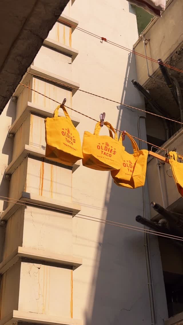 oldiestaco 게시물 이미지: 안녕하세요 
문의가 많아 조금 더 제작을 한 상당한 올디스 가방이에요 

어릴 적...