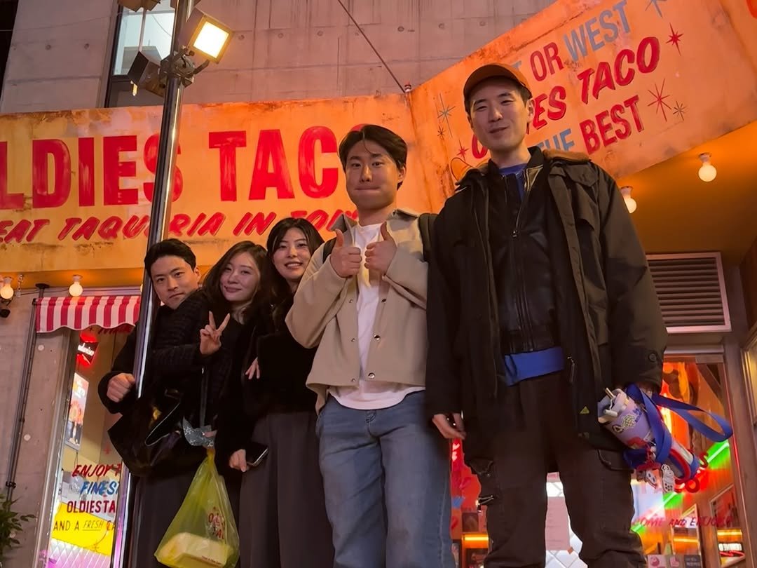 Photo shared by 🥑 과코리아 타코리아 tacorea 🌮 on February 05, 2026 tagging @oldiestaco, and @colin.shin_. May be an image of one or more people, skateboard, signboard and text that says 'ORWEST OR.WEST OR WEST TACO EBEST* ** ES F BEST DIES TAC AT TAQU TAQURIAINR RIA IN o ENJOR FINES NESI OLDIESTA AND ANDATESHO A FRESHI'.