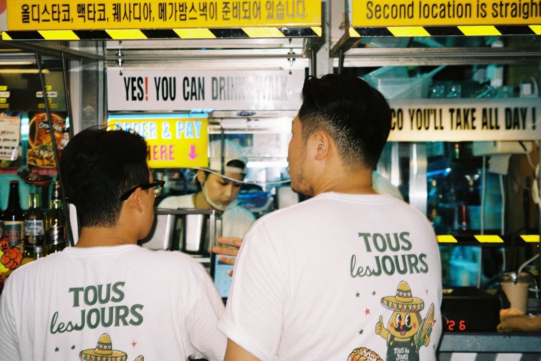 oldiestaco 게시물 이미지: East or west 
Oldies taco is the Best...