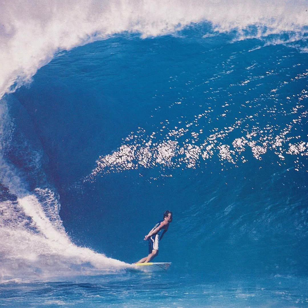 Photo by Aloha on January 09, 2026. May be an image of surfboard, wetsuit, water, ocean and text.