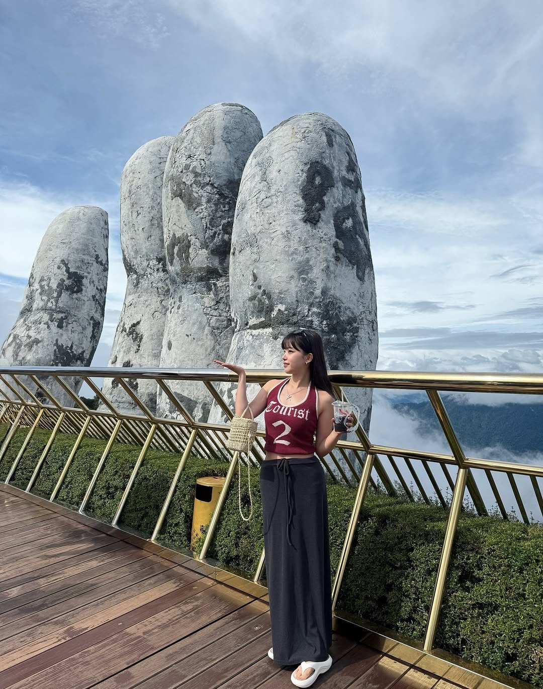 Photo by 옳음 에스테틱 유나연 | 피부훈련소•요철,좁쌀 여드름 홈케어 on November 09, 2025. May be an image of outdoors and text.