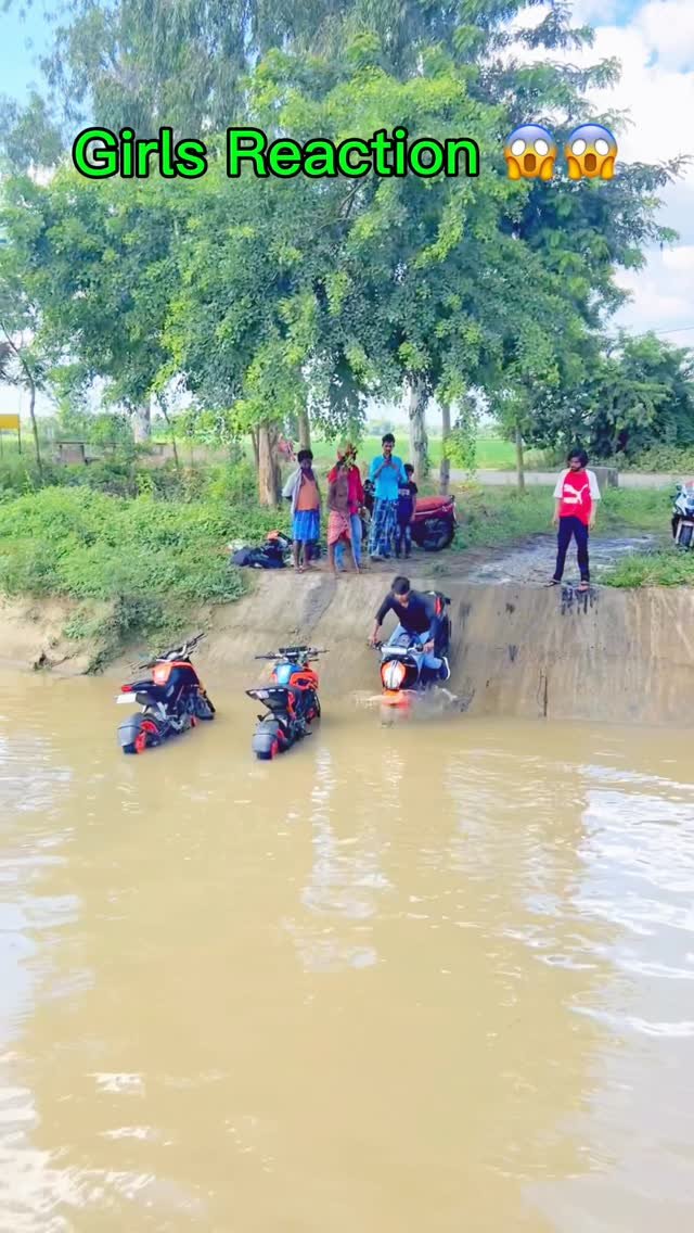 oli_stunt_01 게시물 이미지: Girls reaction 😱👀🚀💪🏻⚡️
.
.
.
#bikelife #rider...