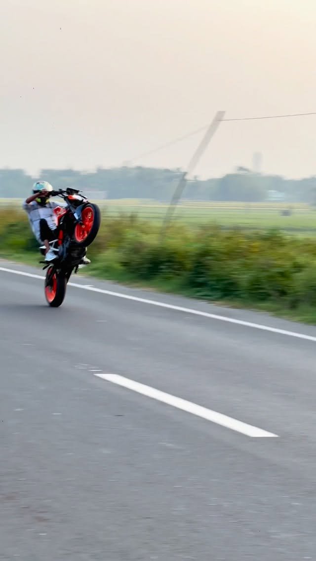 oli_stunt_01 게시물 이미지: power of 39t👀🚀😱💪🏻☠️⚡️
.
.
.
#bikelife #rider...