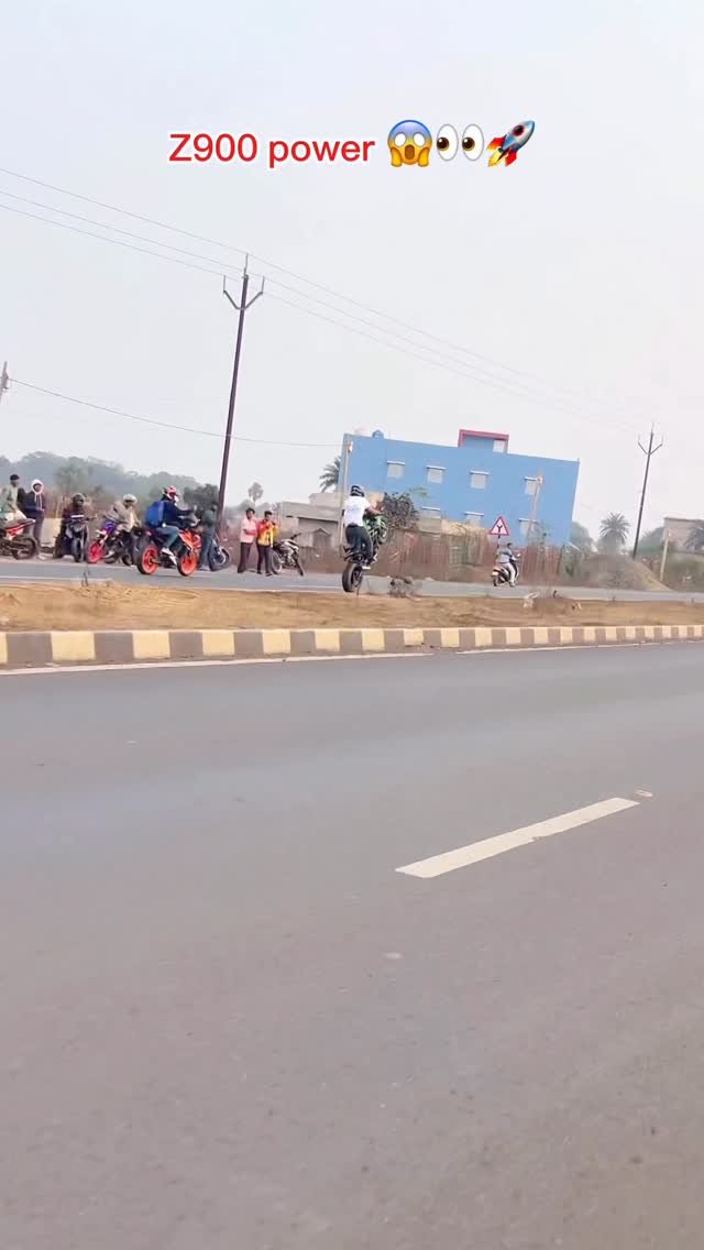 oli_stunt_01 게시물 이미지: power of z900 😱😱🚀
.
.
.
.
#bikelife #rider...