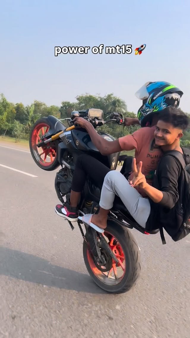 oli_stunt_01 게시물 이미지: power of mt15 🚀😱👀💪🏻⚡️💫
.
.
.
#rider #bikelife...