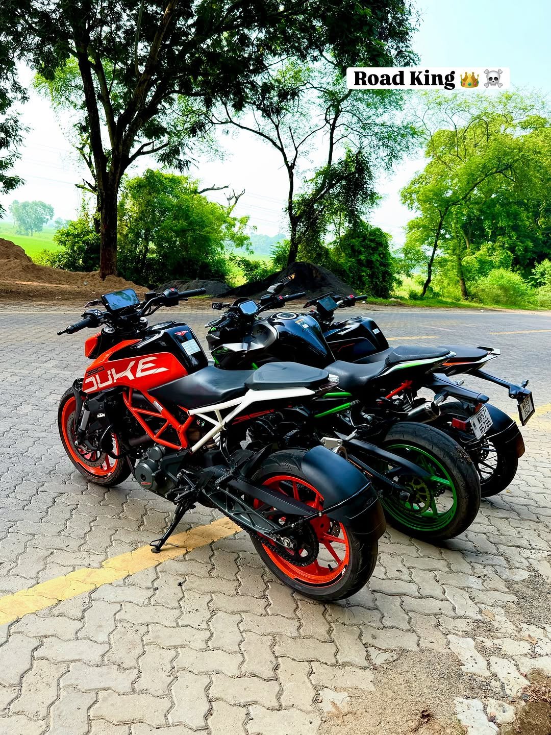 Photo by Oli_stunt_01 on September 25, 2025. May be an image of ‎motorcycle, scooter and ‎text that says '‎RoadKing Road King فله‎'‎‎.
