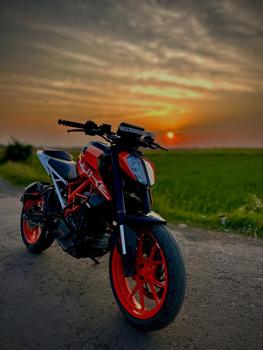 Photo by Oli_stunt_01 on April 08, 2026. May be an image of dirt bike, motorcycle, scooter and text.