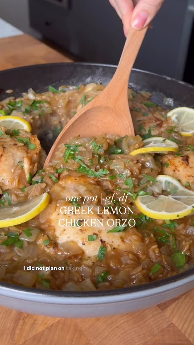 olivia.adriance 게시물 이미지: ONE POT GREEK LEMON CHICKEN ORZO (gluten-free,...