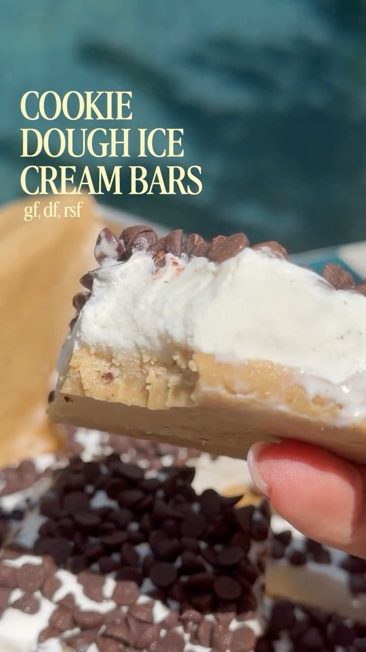 olivia.adriance 게시물 이미지: COOKIE DOUGH ICE CREAM BARS✨ made with soft,...