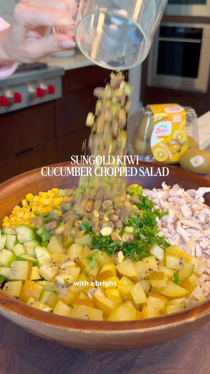 olivia.adriance 게시물 이미지: SUNGOLD KIWI CUCUMBER CHOPPED SALAD WITH KIWI...