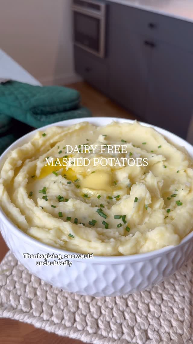 olivia.adriance 게시물 이미지: DAIRY-FREE MASHED POTATOES✨ because every...