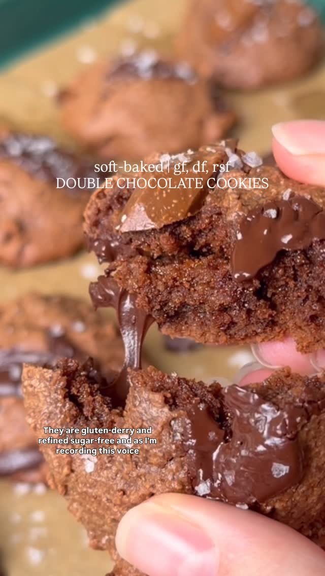 olivia.adriance 게시물 이미지: SOFT-BAKED DOUBLE CHOCOLATE COOKIES (GF, DF,...