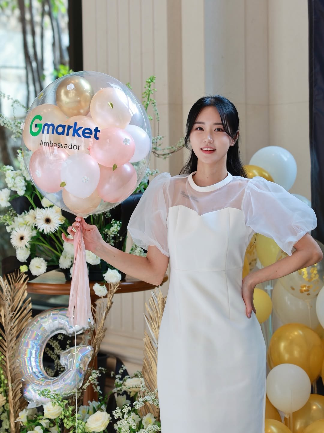 Photo shared by 올리빈🅿🆄🆁🅴🅴🅴 on April 22, 2026 tagging @gmarket_official, @gmarket_ambassador_official, and @comentstudio. May be an image of balloon, dress, prairie gentian and text that says 'Gmarket Ambassador'.