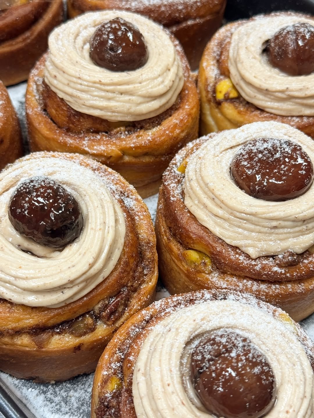 Photo by 올리롤리 ㅣ 시나몬롤 ㅣ 안양빵집ㅣ 인덕원맛집 in Anyang City, Korea. May be an image of cinnamon roll, babka, tart, croissant, buns, sweet roll and text.