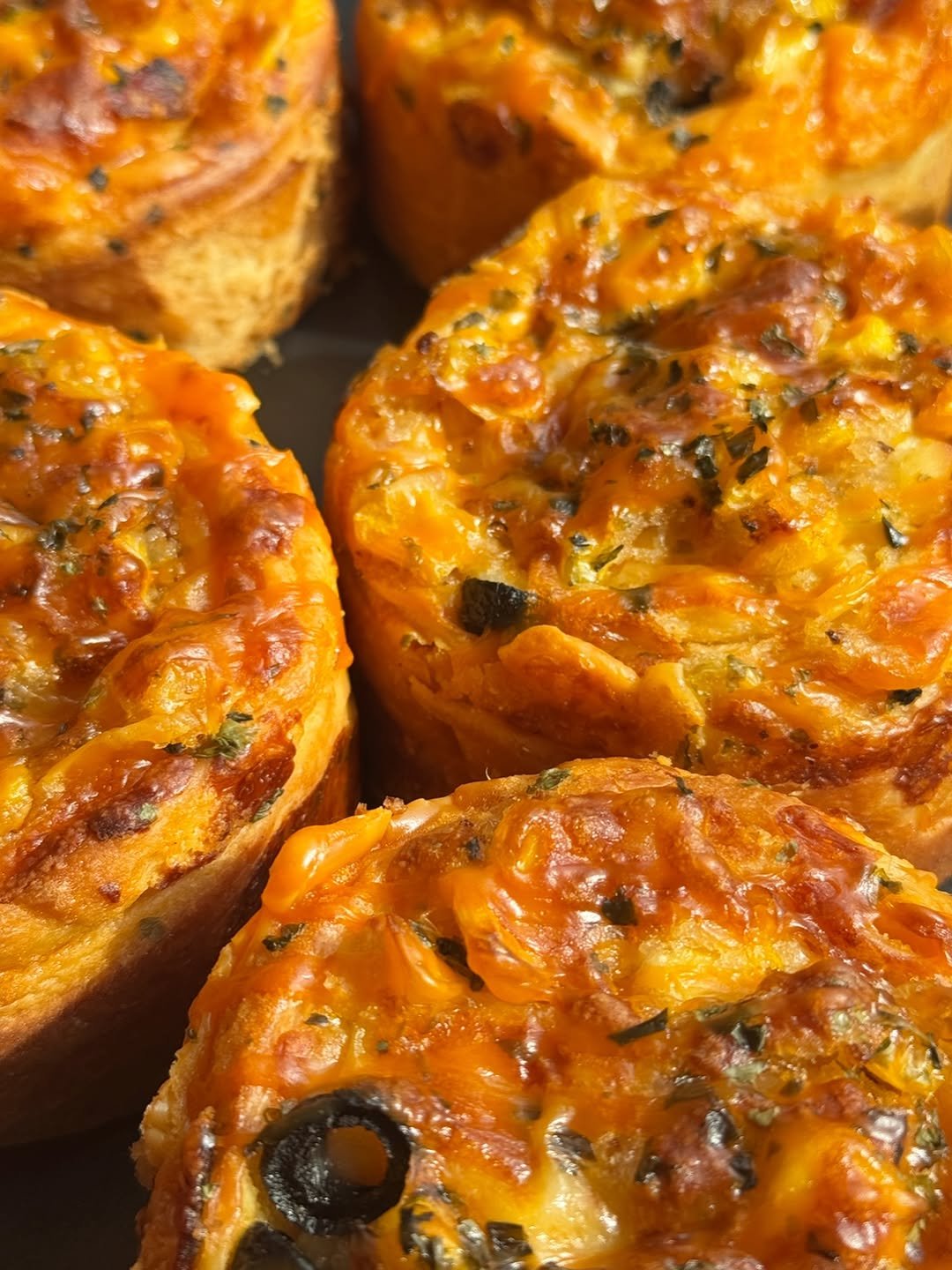 Photo by 올리롤리 ㅣ 시나몬롤 ㅣ 안양빵집ㅣ 인덕원맛집 in Anyang City, Korea. May be an image of shepherd's pie, hand pie and text.