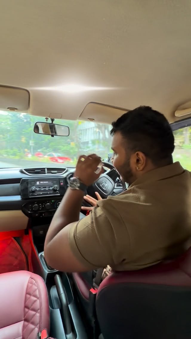 om_sai_motors_sion 게시물 이미지: AVAILABLE NOW!!!
2018 HONDA AMAZE WITH SUPER...