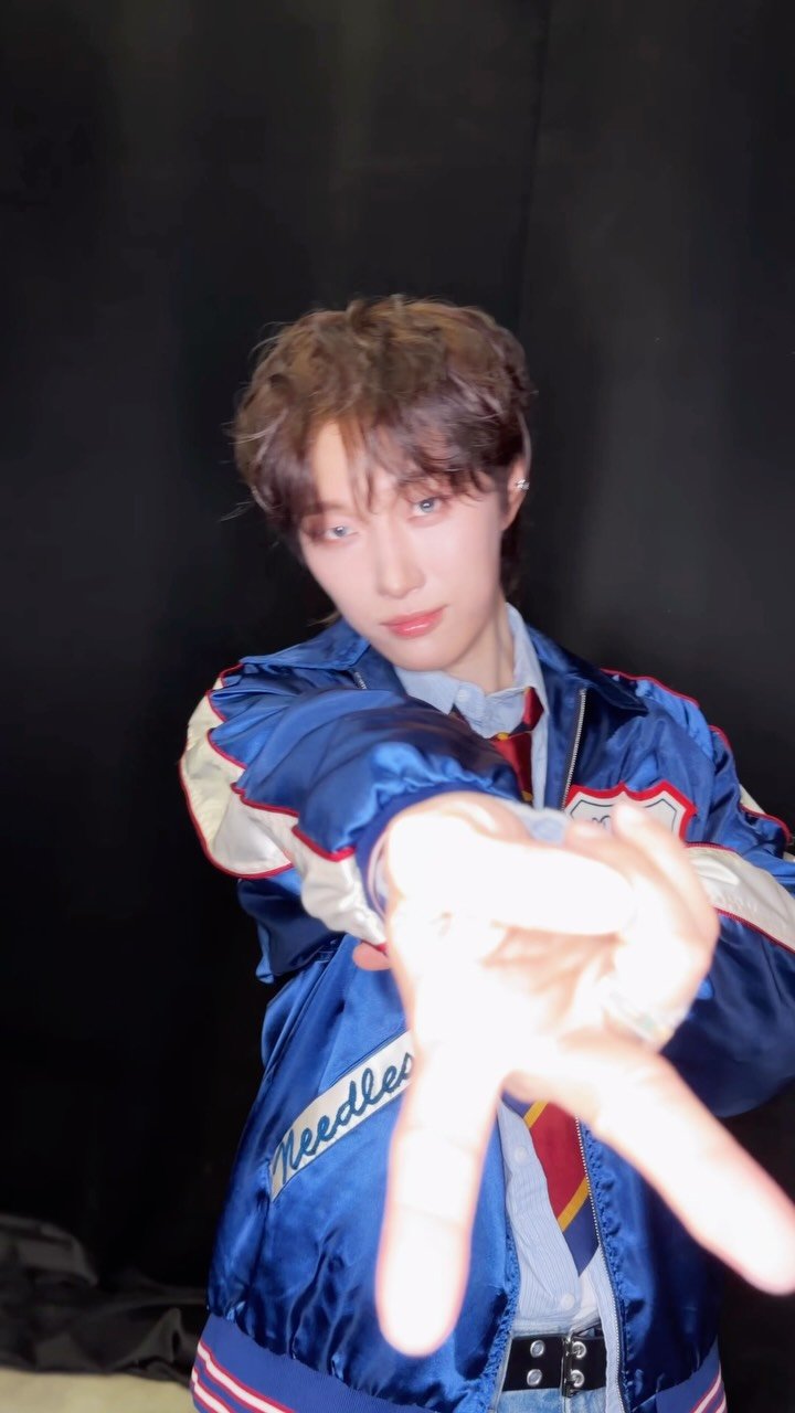 omega_x_official 게시물 이미지: 심심한데 파라파라나 ¿

#OMEGA_X #오메가엑스 #UNCAPPED #언캡트