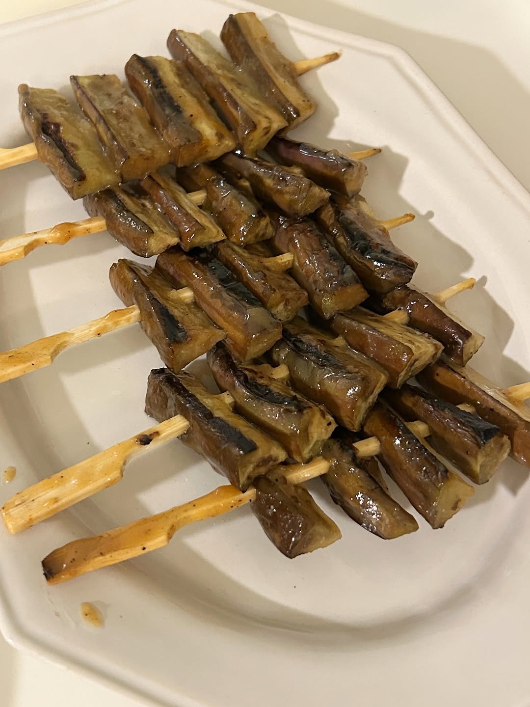 oneecook 게시물 이미지: 된장 가지 꼬치 🍢
어떤 재료든 꼬치로 만들면 마치 튀김처럼 다 맛있는...