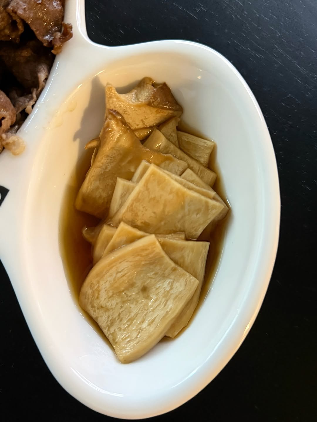 oneecook 게시물 이미지: 새송이버섯 장아찌 🍄‍🟫
얼마전 고깃집 갔다가 얇게 저며 나온 버섯 장아찌에 반해...