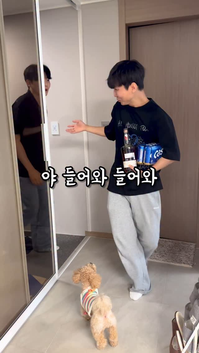 oneshot.hs 게시물 이미지: 아내 욕하다 걸린 시각장애인 남편의 최후
#상황극 #코믹 #유머 #시각장애인 #원샷한솔 #