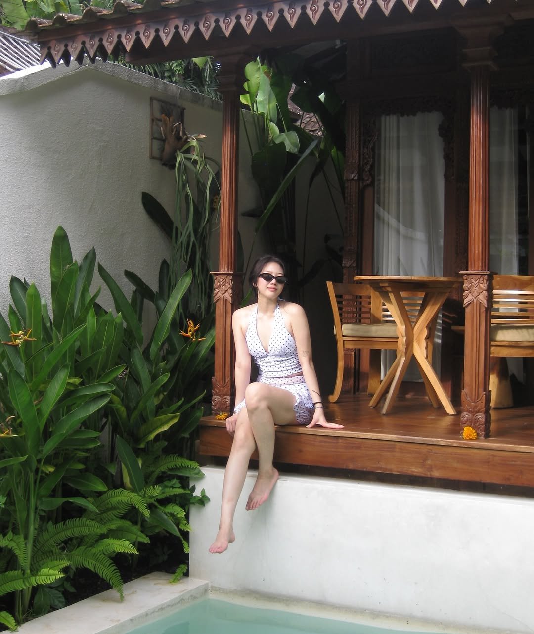 Photo by 오늘영 on April 20, 2026. May be an image of sarong, pool and text.