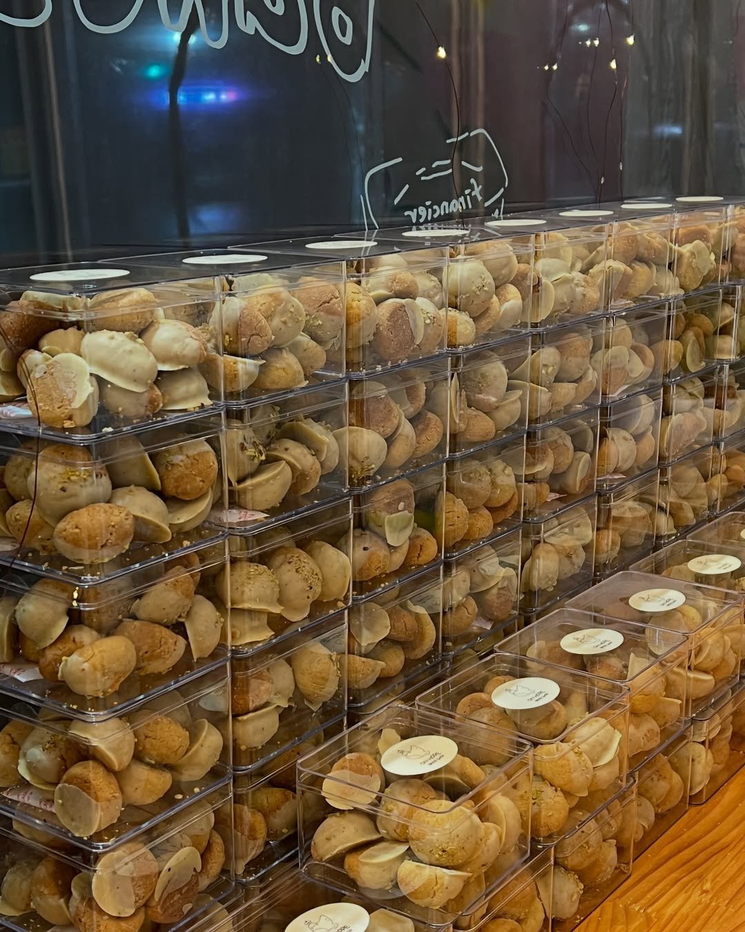 Photo shared by 온호프 베이크샵 【안산 휘낭시에 전문점】 on November 29, 2024 tagging @onhope_bakeshop.