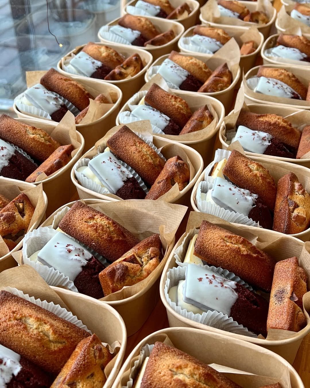 Photo shared by 온호프 베이크샵 【안산 휘낭시에 전문점】 on November 29, 2024 tagging @onhope_bakeshop.