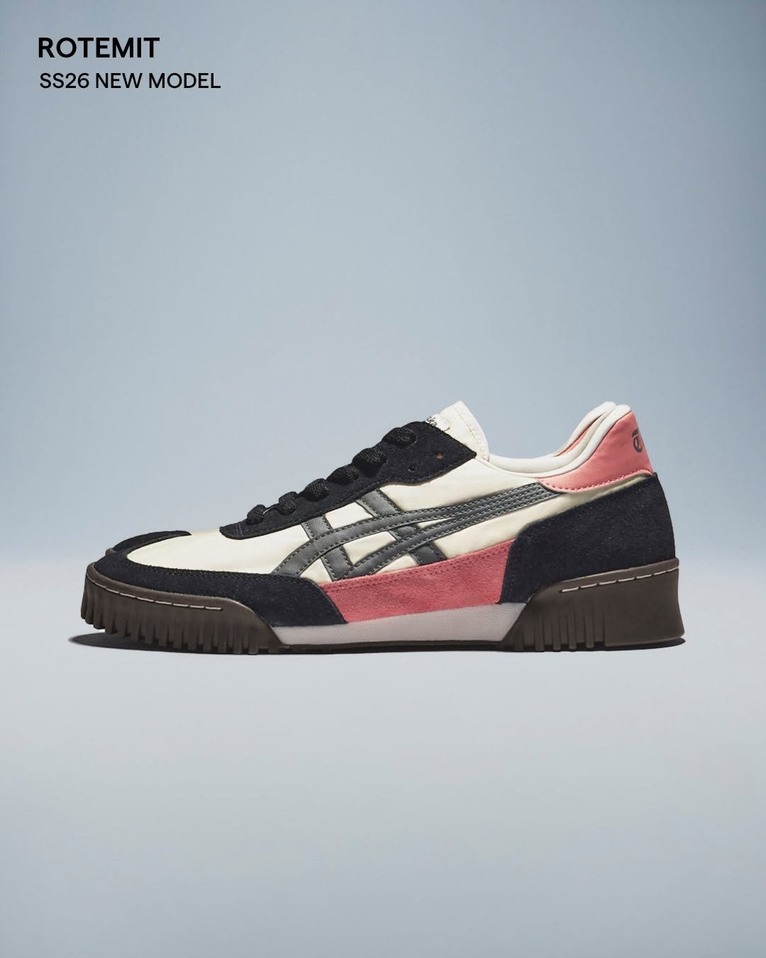 onitsukatigerkr 게시물 이미지: ROTEMIT™
CREAM/TRUFFLE GREY

1980년대 아카이브 슈즈에서...