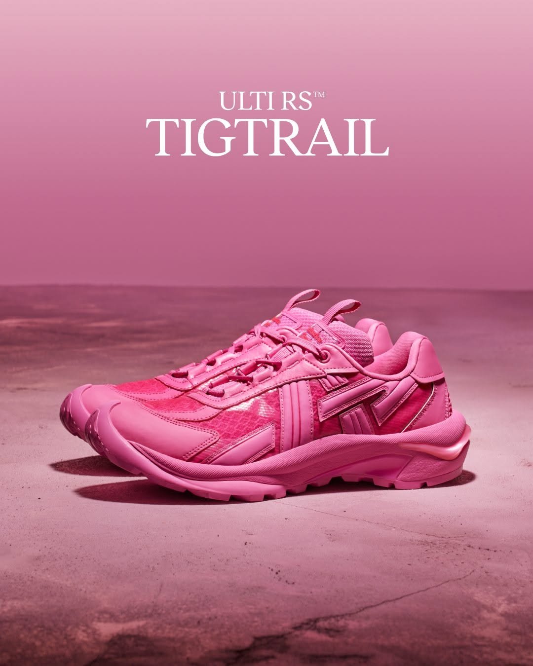 Photo by 오니츠카타이거 코리아 Onitsuka Tiger Korea on October 08, 2025. May be an image of sports equipment, sneakers and text that says 'ULTI ULTIRS™ RS™ TIGTRAIL'.