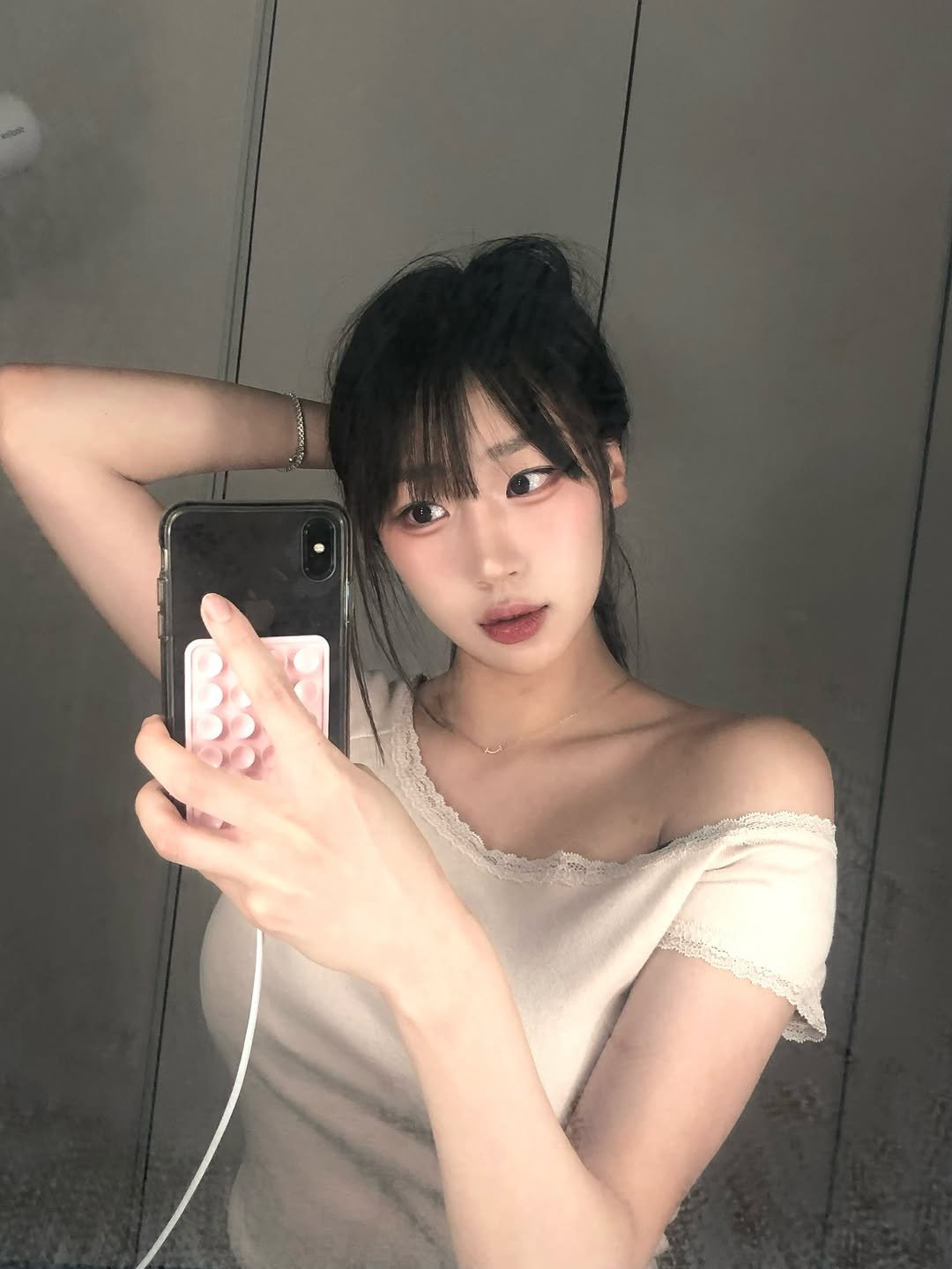 Photo by 장진원 JINWON on January 08, 2026. May be a selfie of one or more people, hair, mirror, top and text.