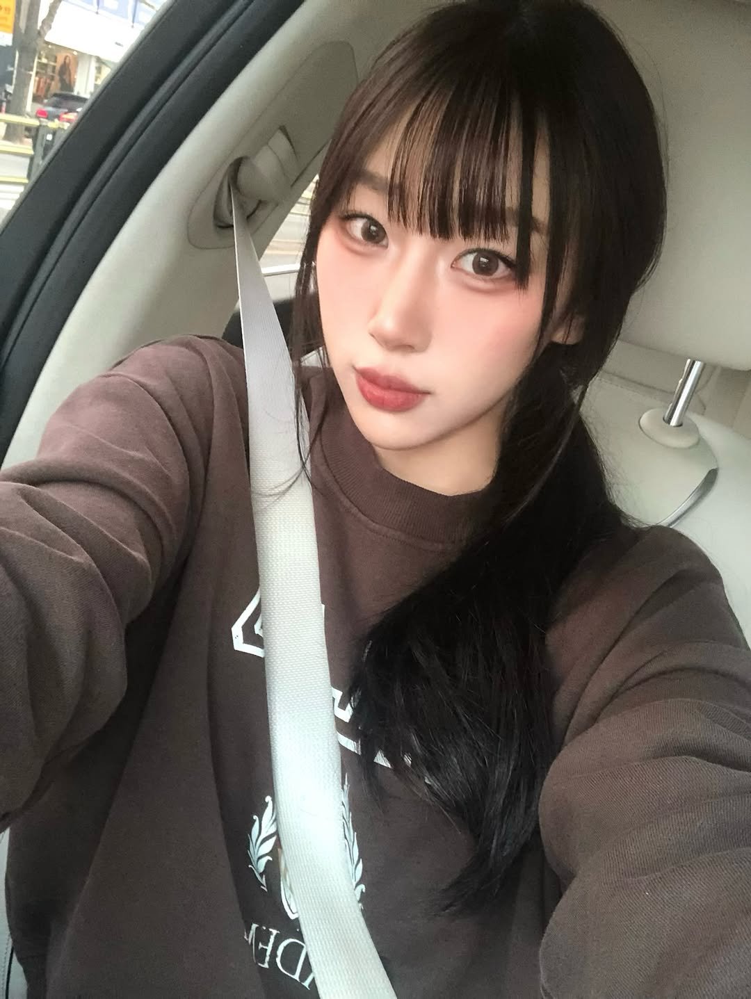 Photo by 장진원 JINWON on March 19, 2026. May be a selfie of one or more people, bangs and text.