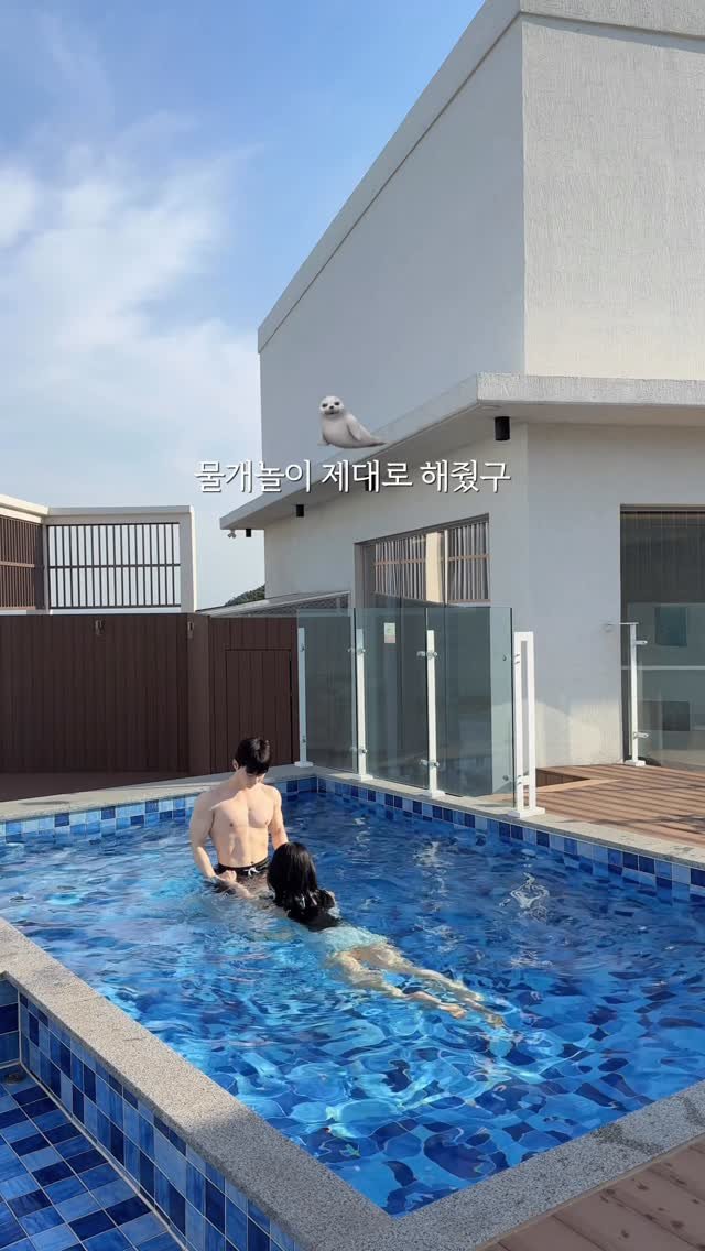 oonni_u 게시물 이미지: 성수기에도 20만원으로 다녀온, 우리만의 호캉스 풀어봅니댜˚✧₊⁎

정말 6개월만에...