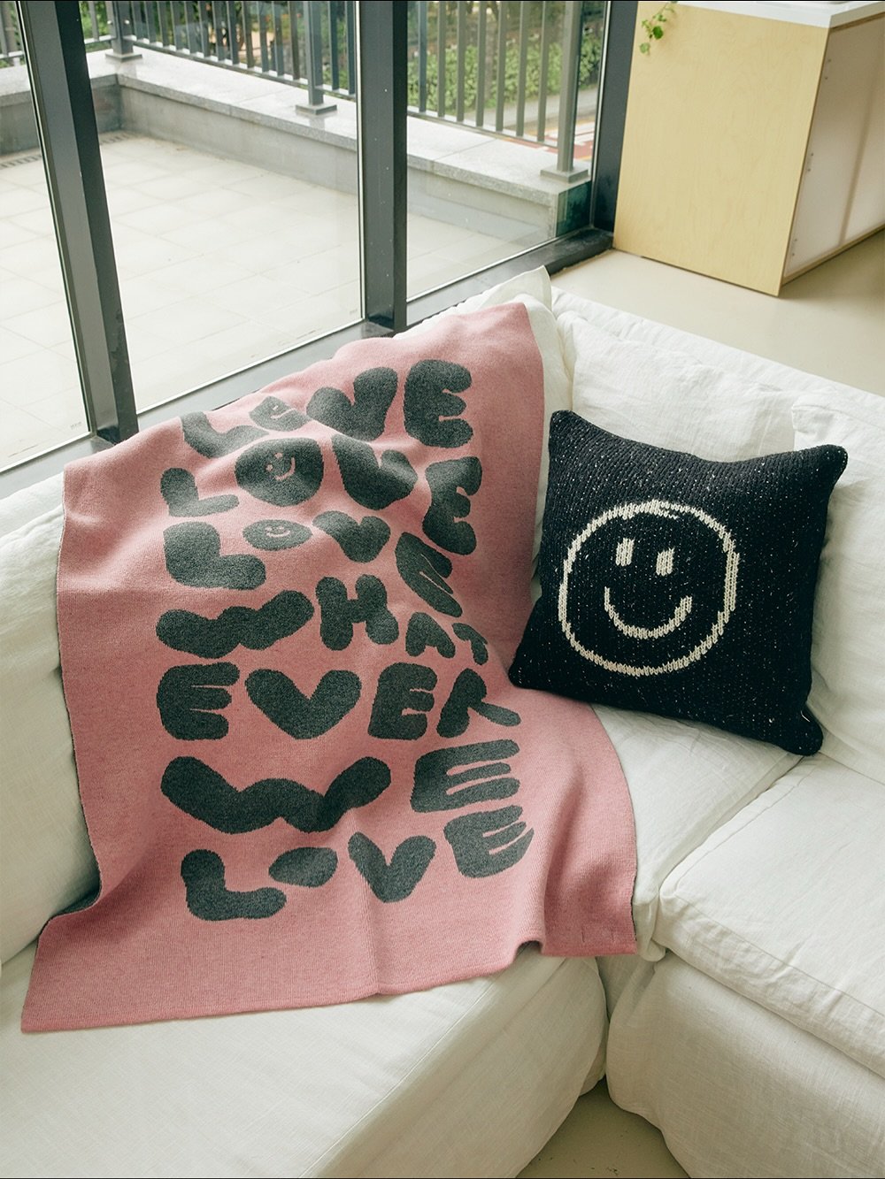 Photo by ooowl on November 05, 2025. May be an image of blanket and text.