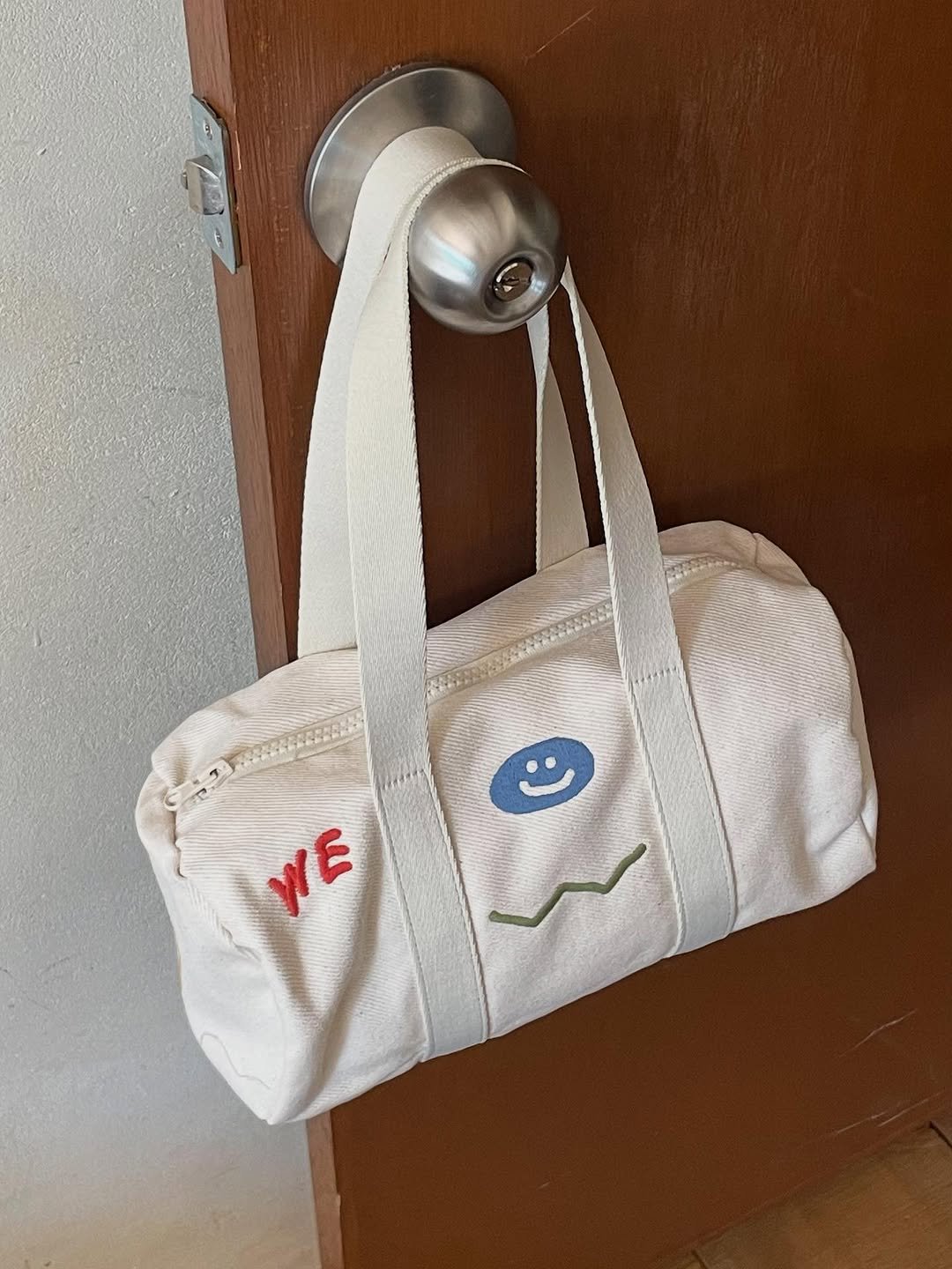 Photo by ooowl on July 25, 2025. May be an image of tool bag, grocery bag, padlock and text that says '1G7 WE S'.