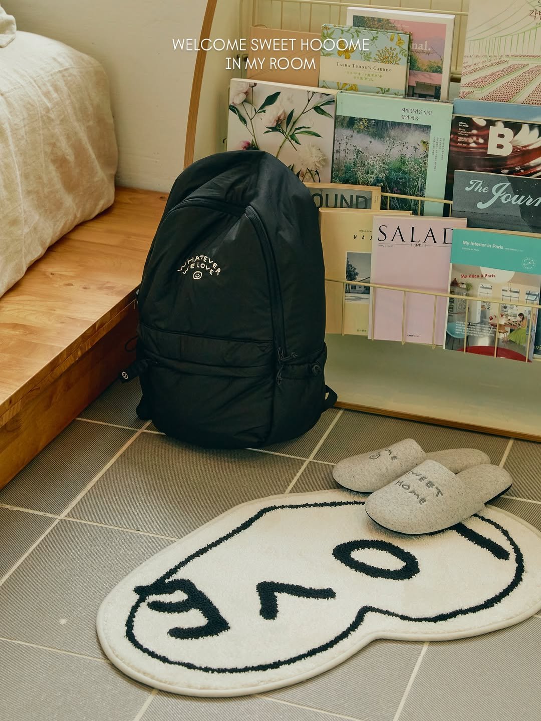 Photo by ooowl on October 20, 2025. May be an image of welcome mat, pouch, baby's-breath and text.