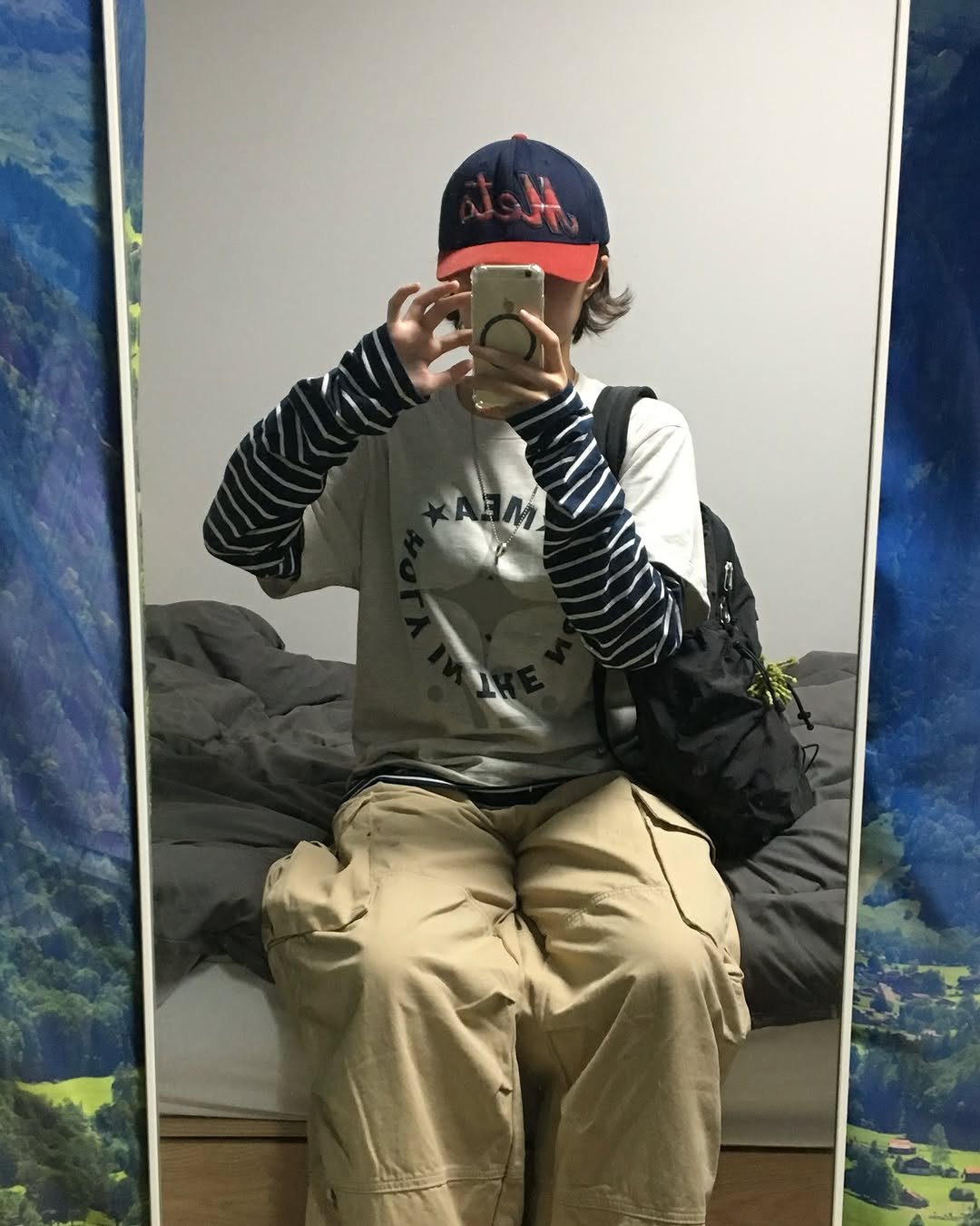 Photo shared by 소리소리 옷장 | 키작녀 캐주얼룩 • 빈티지룩 on November 24, 2025 tagging @setsetset_official, @typeservice.web, @naked_surf_club, @mea_seoulkr, and @dandel.jpg. May be an image of hat, face mask, sweatpants, ski, parka, ski slope and text.