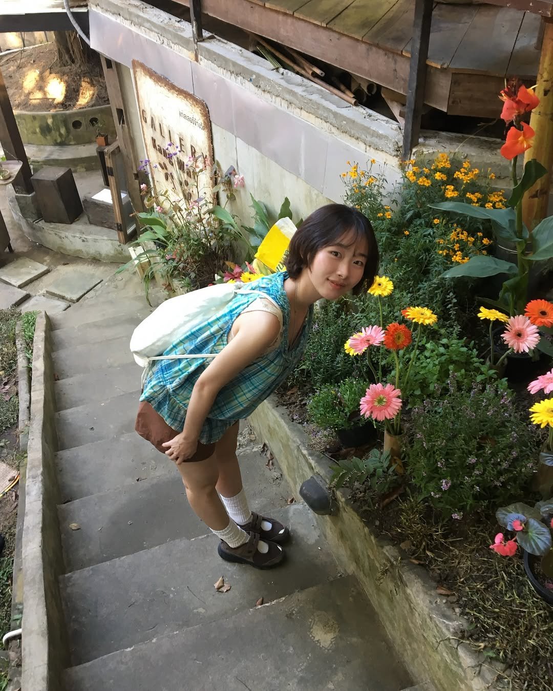 Photo by 소리소리 옷장 | 키작녀 캐주얼룩 • 빈티지룩 on January 17, 2026. May be an image of text.